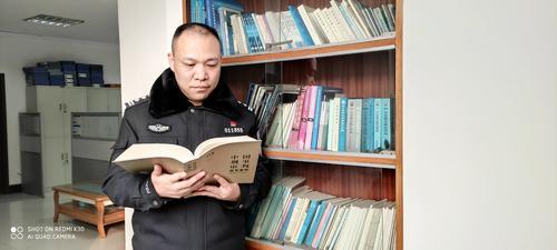 张晓光.jpg 张晓光.jpg