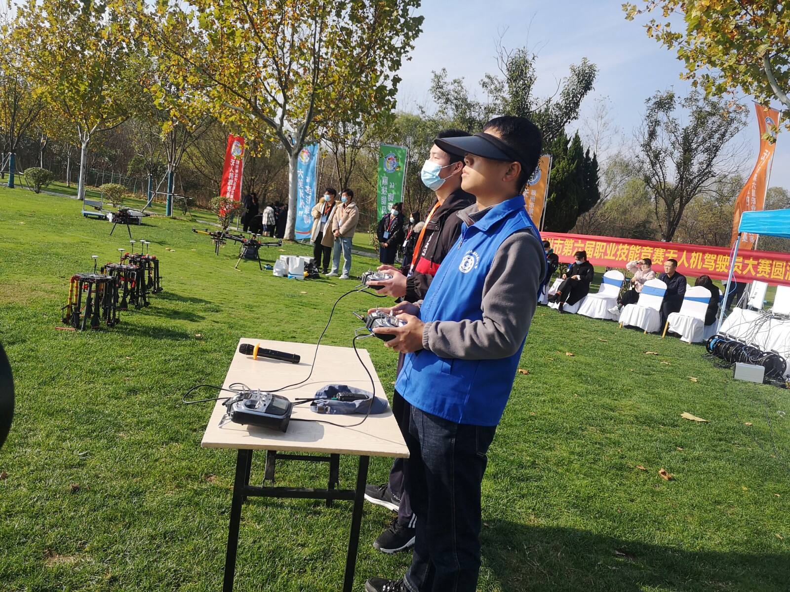 郑州市第六届职业技能竞赛无人机驾驶员大赛举行