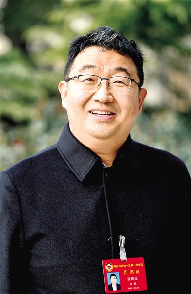 张晓亮.jpg 张晓亮.jpg