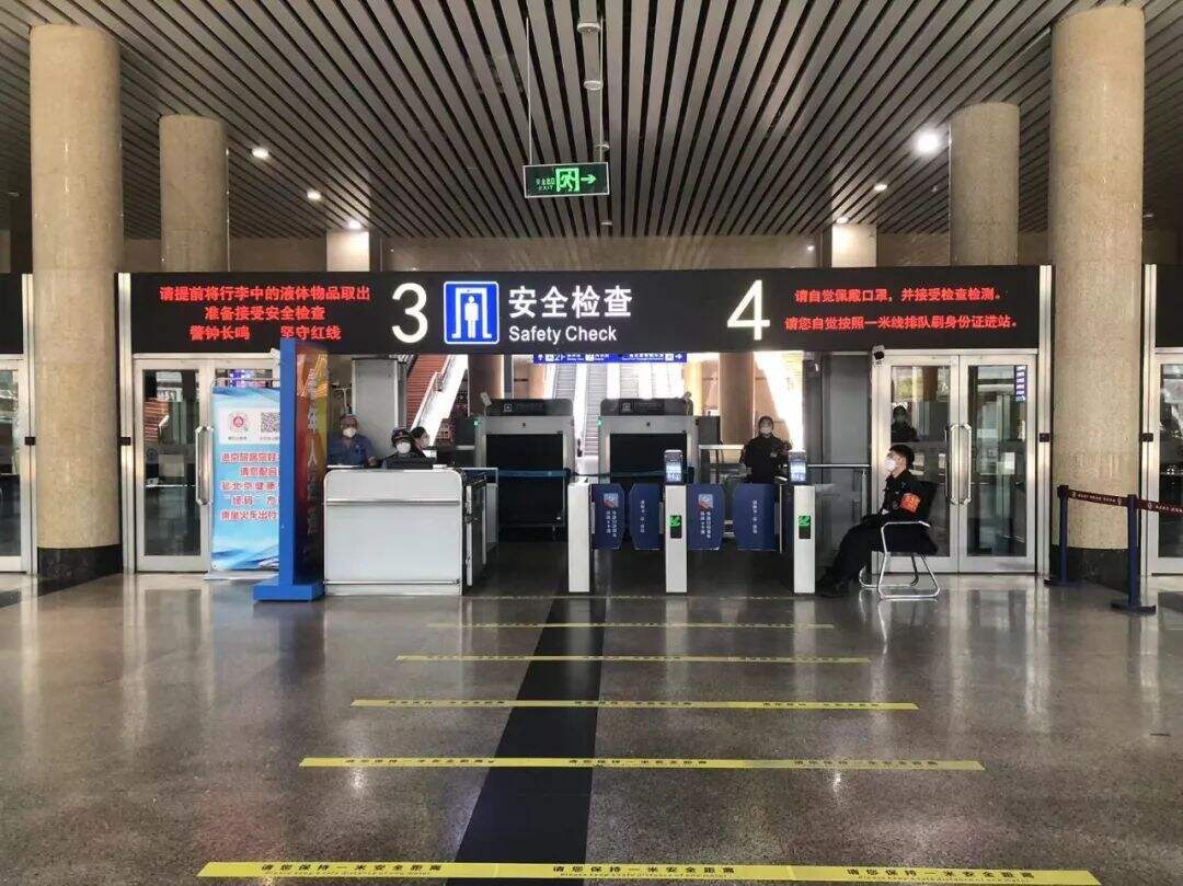 郑州北站站口图片
