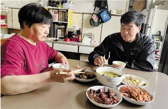 宋裕祥和谢文娟夫妇.jpg 宋裕祥和谢文娟夫妇.jpg